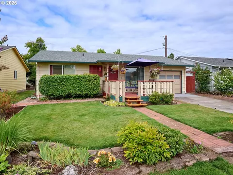 1215 Stanfield Rd, Woodburn, OR 97071