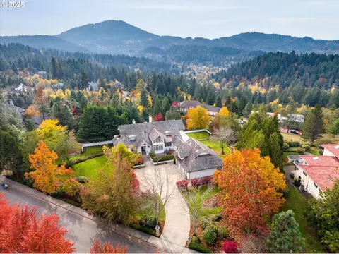 4080 Spring Blvd, Eugene, OR 97405