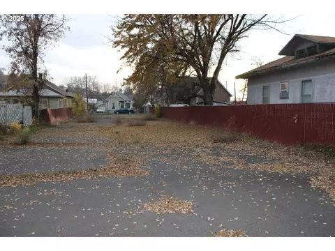 606 SW 3rd St, Pendleton, OR 97801 photo 4