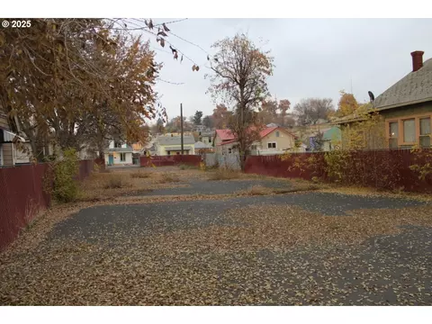 606 SW 3rd St, Pendleton, OR 97801