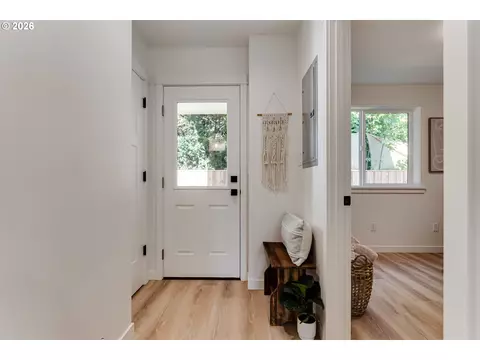 Entry Way - 813 Horn Ln, Eugene, OR 97402 photo 1 of 4
