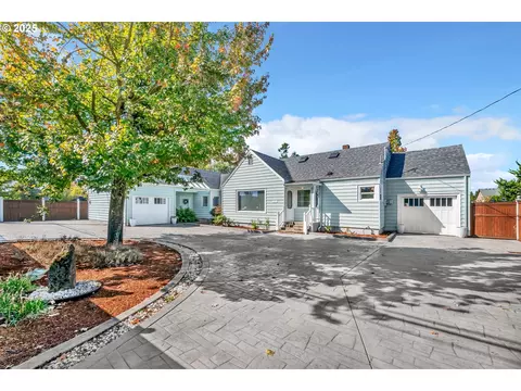 27362740 Coburg Rd, Eugene, OR 97408