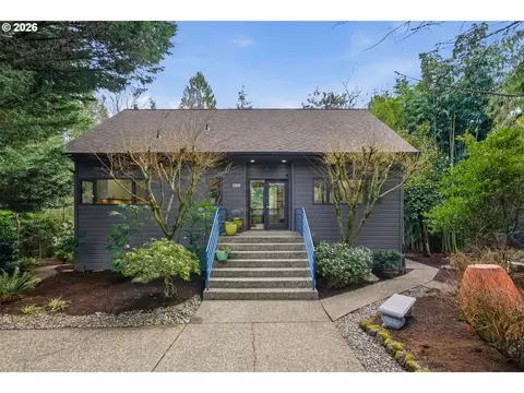 8709 SW 11th Ave, Portland, OR 97219