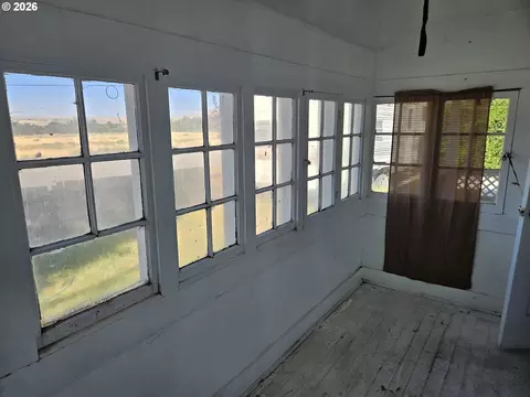 Exterior - 512 B St, Umatilla, OR 97882 photo 1 of 2