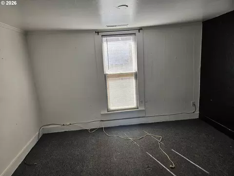 Bedroom - 512 B St, Umatilla, OR 97882 photo 1 of 2
