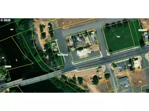 View/Area - 512 B St, Umatilla, OR 97882 photo 1 of 2
