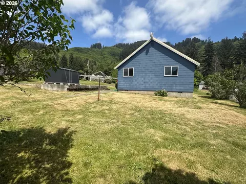 Exterior - 11792 Orchard Ave, Mapleton, OR 97453 photo 3 of 5