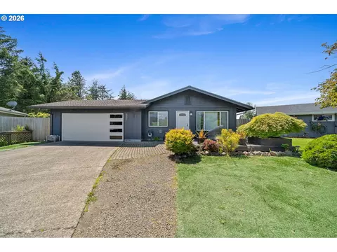 4005 Filbert St, Tillamook, OR 97141