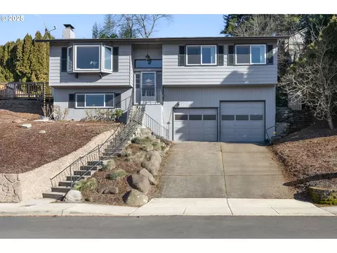 378 NE Shafford St, Estacada, OR 97023