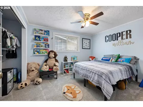 Bedroom - 2653 Newcastle St, Eugene, OR 97404 photo 3 of 5