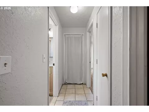 Entry Way - 2653 Newcastle St, Eugene, OR 97404 photo 1 of 1