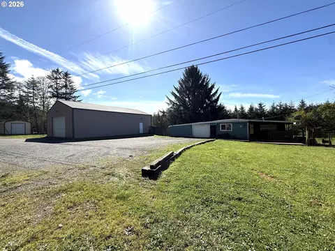 17623 Brown Deer Ln, Brookings, OR 97415
