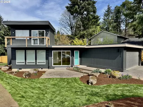 18340 Cornell Pl, Gladstone, OR 97027