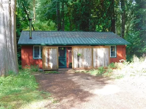 9864 Beach Dr, Birkenfeld, OR 97016