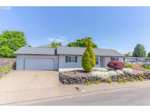 2487 Lyon St, Albany, OR 97322