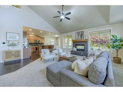 Living - 3467 Timberbrook Way, Eugene, OR 97405 photo 5 of 8