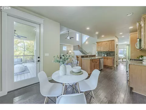 Dining - 3467 Timberbrook Way, Eugene, OR 97405 photo 2 of 2