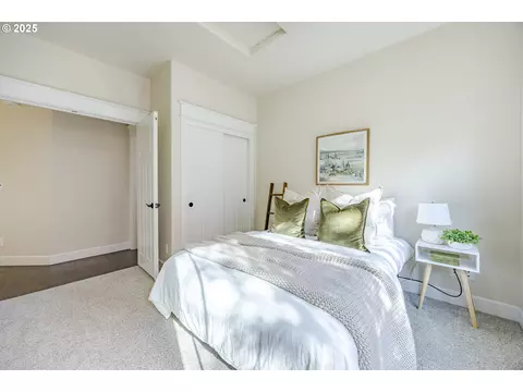 Bedroom - 3467 Timberbrook Way, Eugene, OR 97405 photo 5 of 7