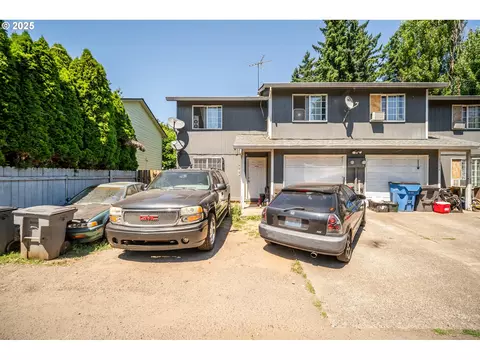 3306 E 17th St, Vancouver, WA 98661
