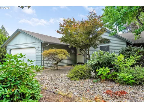 734 Wildflower St NE, Salem, OR 97301
