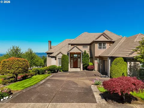 9211 SE Highgate Dr, Happy Valley, OR 97086