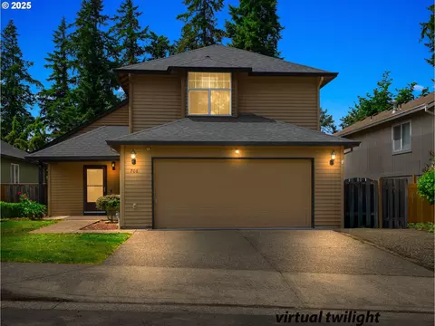 708 Warren St, Oregon City, OR 97045