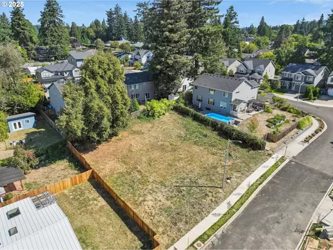0 SE Harrison St #7, Milwaukie, OR 97222