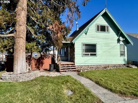 1501 E 14th St, The Dalles, OR 97058