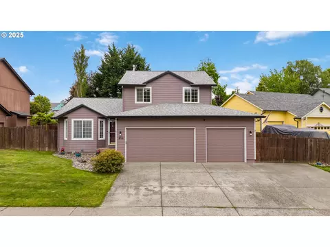 654 E 15th Cir, La Center, WA 98629
