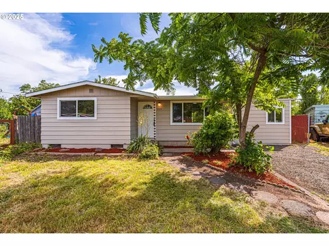 823 20th St, Springfield, OR 97477