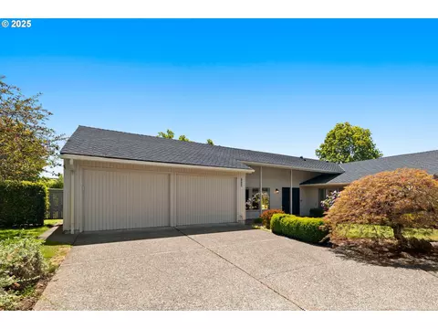 7534 SW Clear Hills Ter, Portland, OR 97225