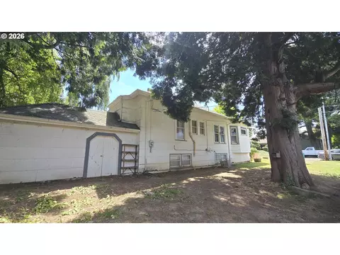 Exterior - 885 NE 3rd St, Gresham, OR 97030 photo 5 of 6