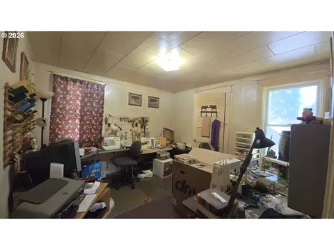 Other - 885 NE 3rd St, Gresham, OR 97030 photo 7 of 9