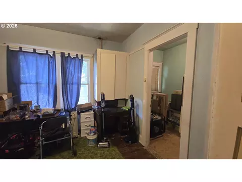 Other - 885 NE 3rd St, Gresham, OR 97030 photo 4 of 9