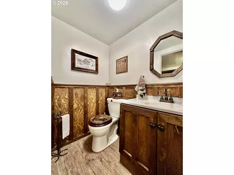 Bath - 975 N 10th St, Union, OR 97883 photo 4 of 4