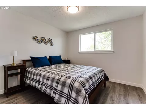 Bedroom - 236238 S 35th St, Springfield, OR 97478 photo 1 of 3