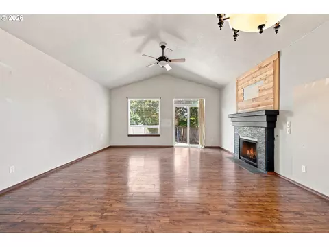 Living - 18255 Antler Ave, Sandy, OR 97055 photo 3 of 9