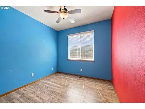 Bedroom - 18255 Antler Ave, Sandy, OR 97055 photo 2 of 7