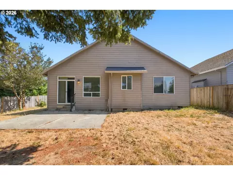 Exterior - 18255 Antler Ave, Sandy, OR 97055 photo 4 of 7