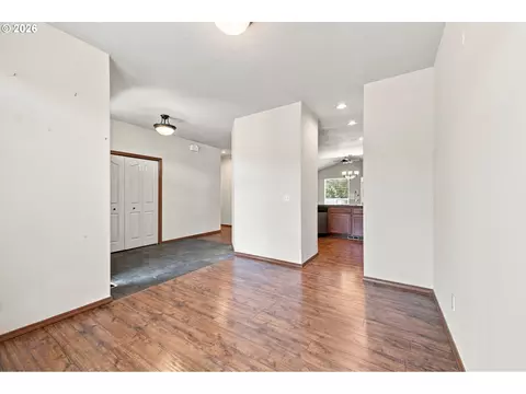 Living - 18255 Antler Ave, Sandy, OR 97055 photo 1 of 9