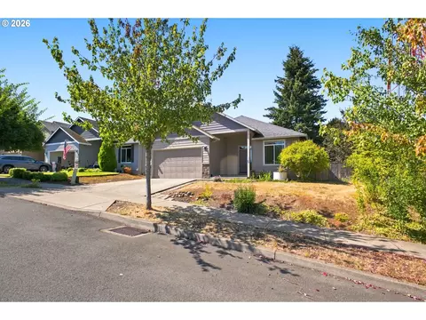Exterior - 18255 Antler Ave, Sandy, OR 97055 photo 6 of 7