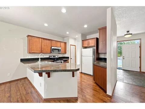 Kitchen - 18255 Antler Ave, Sandy, OR 97055 photo 1 of 5