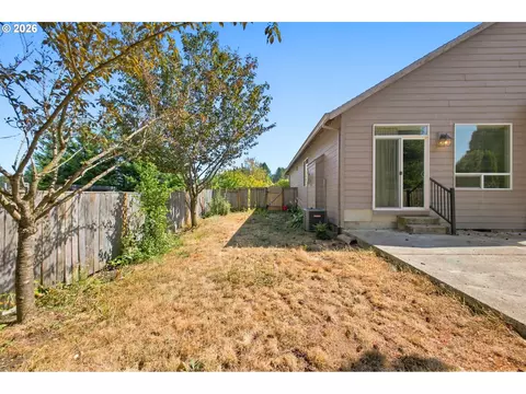 Exterior - 18255 Antler Ave, Sandy, OR 97055 photo 3 of 7