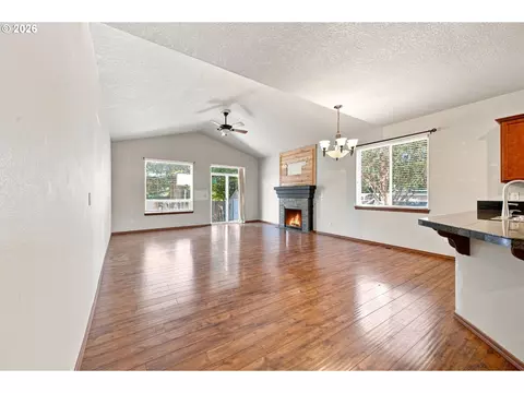 Living - 18255 Antler Ave, Sandy, OR 97055 photo 2 of 9