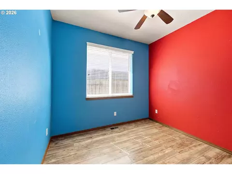 Bedroom - 18255 Antler Ave, Sandy, OR 97055 photo 3 of 7