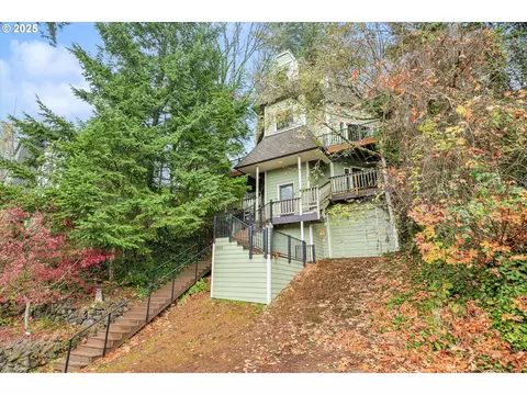2925 NW Verde Vista Ter, Portland, OR 97210