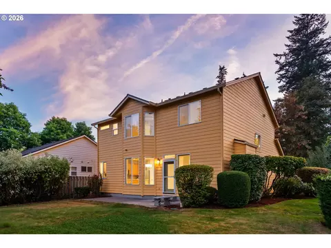 Exterior - 807 SE 197th Ave, Camas, WA 98607 photo 5 of 7