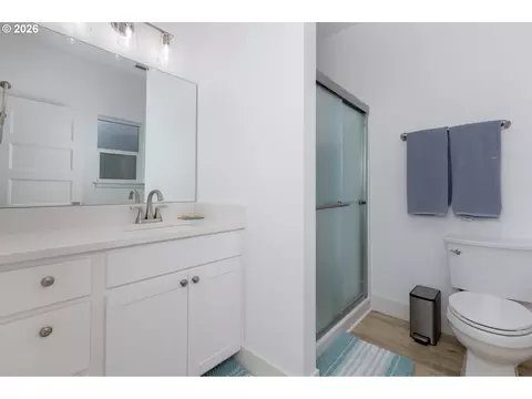 Bath - 252 Estabrook Rd, Carson, WA 98610 photo 2 of 2