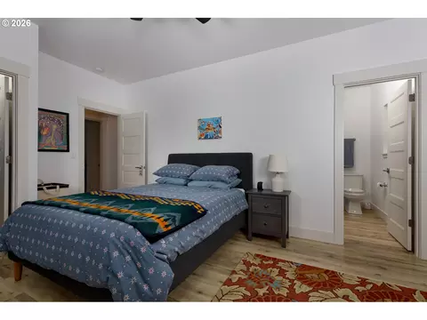 Bedroom - 252 Estabrook Rd, Carson, WA 98610 photo 1 of 3