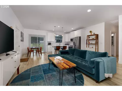Living - 252 Estabrook Rd, Carson, WA 98610 photo 1 of 1